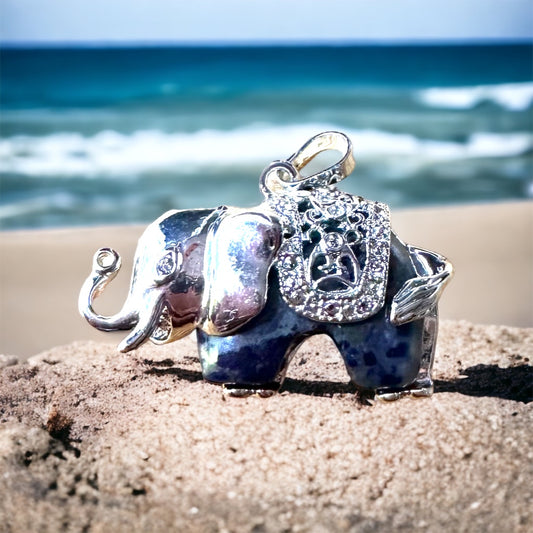 Collier éléphant d’Inde en sodalite