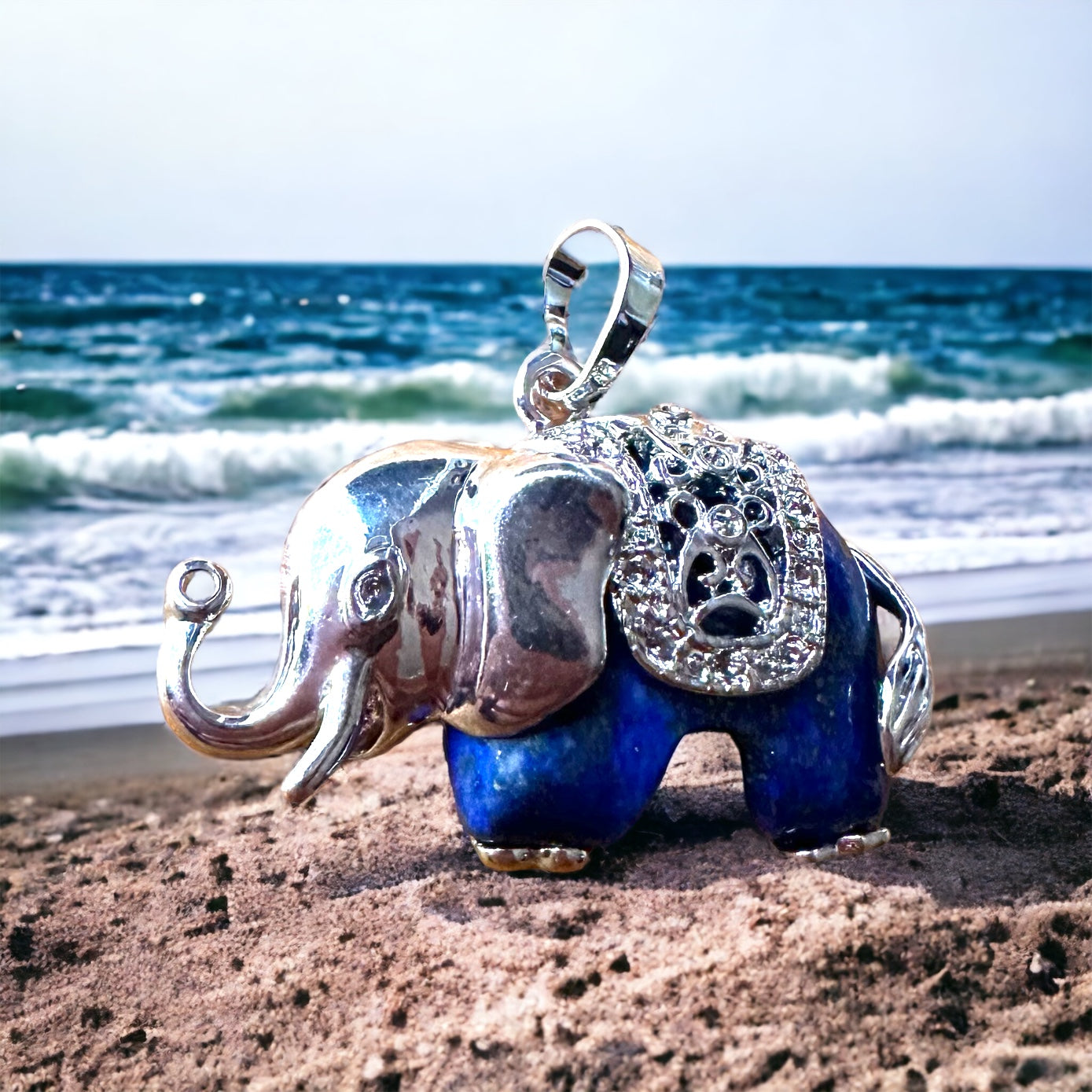 Collier éléphant d’Inde en lapis lazuli